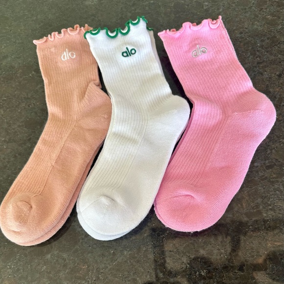 ALO Yoga Lettuce Edge Ankle Socks Bundle, Sz SM NWOT